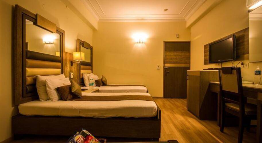 Suncourt Yatri Hotel