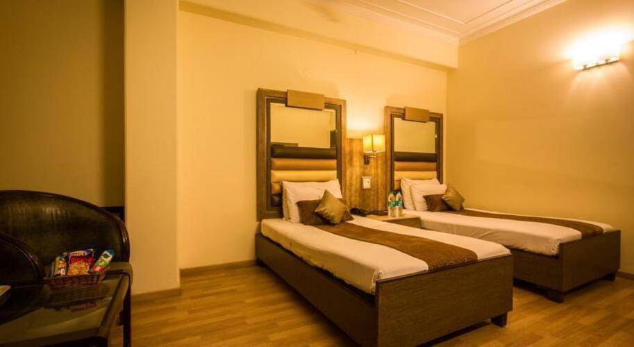 Suncourt Yatri Hotel