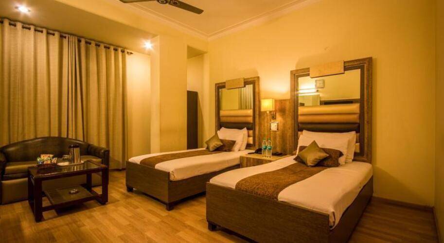 Suncourt Yatri Hotel
