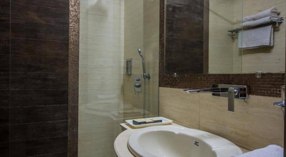 Suncourt Yatri Hotel