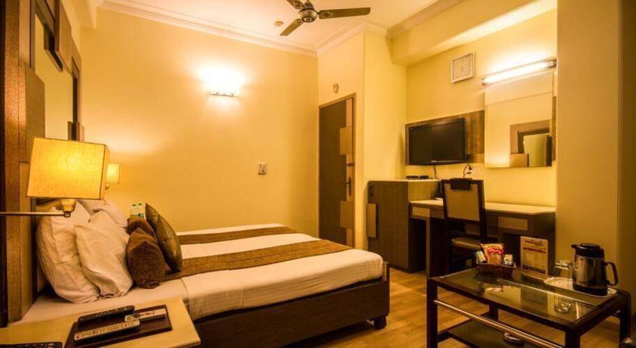 Suncourt Yatri Hotel