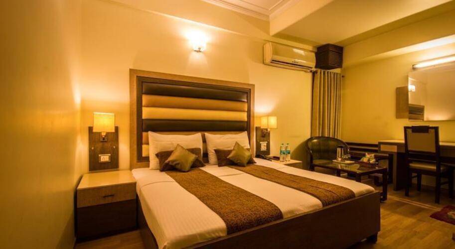 Suncourt Yatri Hotel