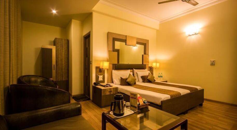 Suncourt Yatri Hotel
