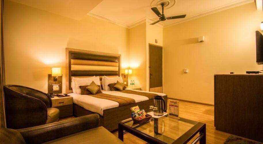 Suncourt Yatri Hotel