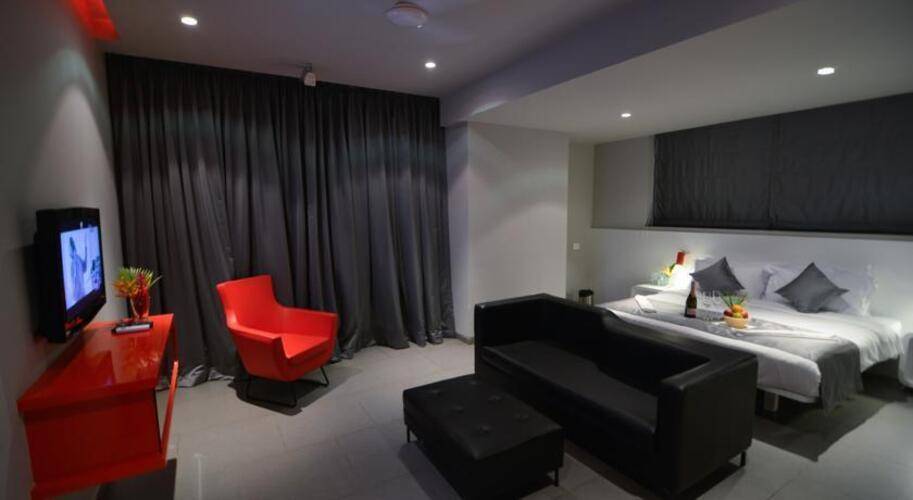 Sinq Party Hotel