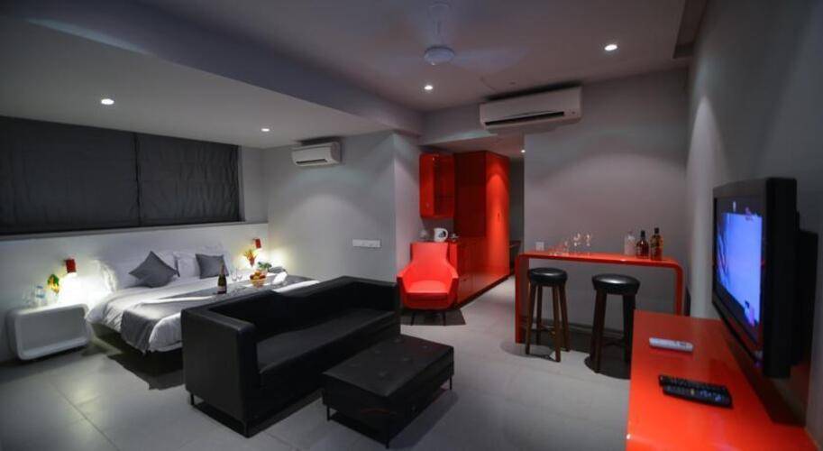Sinq Party Hotel