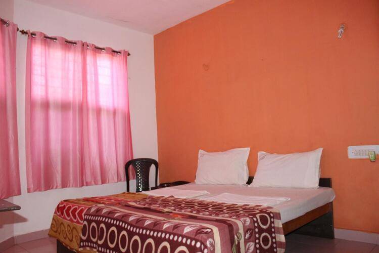Poonam Village Resort Guest House