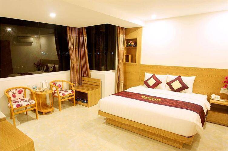 Majestic Star Hotel