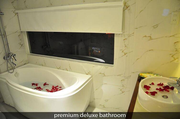 Art Deluxe Hotel