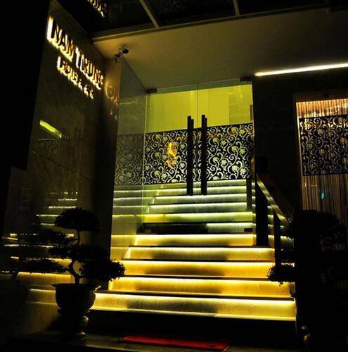 Art Deluxe Hotel