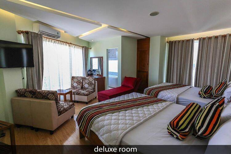 Art Deluxe Hotel