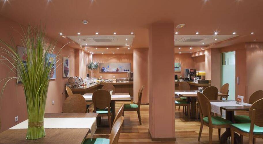 Athens Center Square Hotel