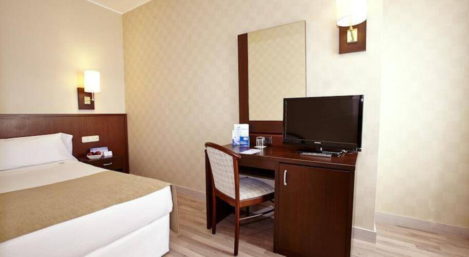 Hcc Taber Hotel