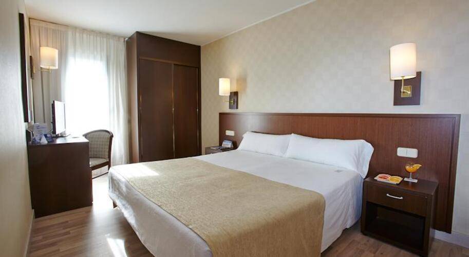 Hcc Taber Hotel