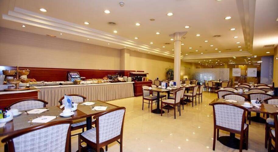 Hcc Taber Hotel