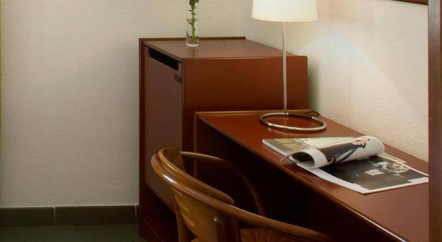 Casual Colours Barcelona (Ex. Medium Prisma Hotel) — фото 19