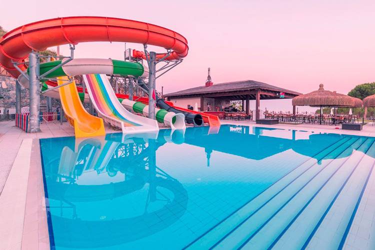 Ramada Resort By Wyndham Kusadasi & Golf
