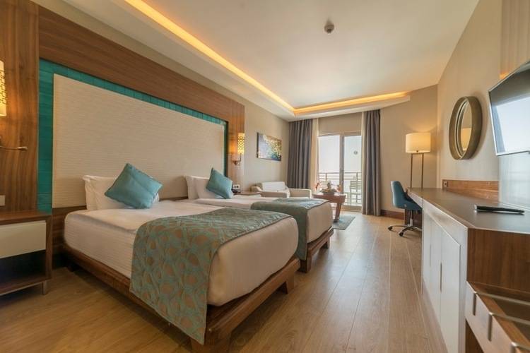 Ramada Resort By Wyndham Kusadasi & Golf