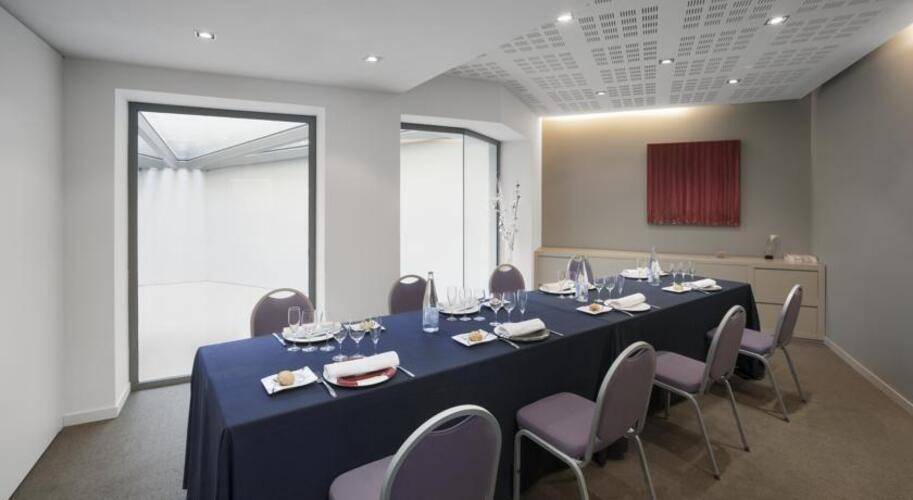 Sercotel Amister Art Hotel — фото 30