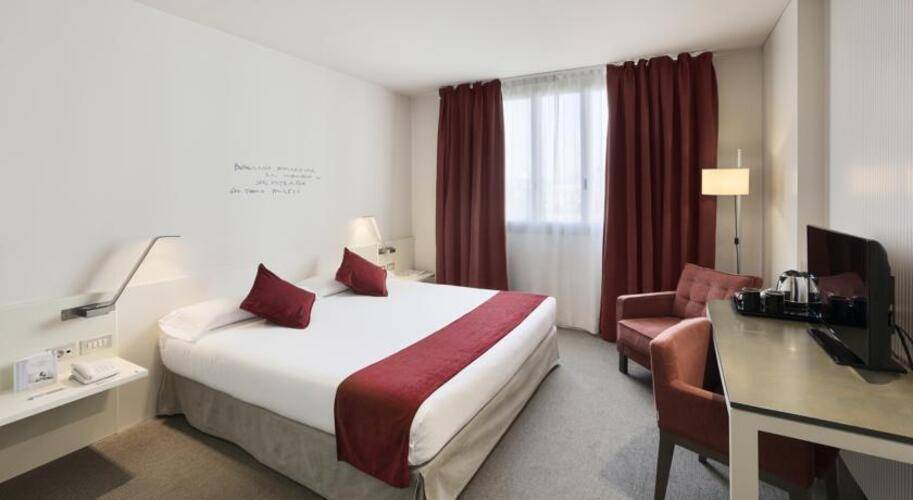 Sercotel Amister Art Hotel — фото 19