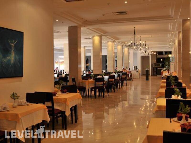 Фотография La Couronne Hotel