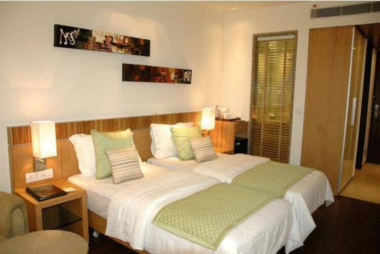 Shervani Nehru Palace Hotel