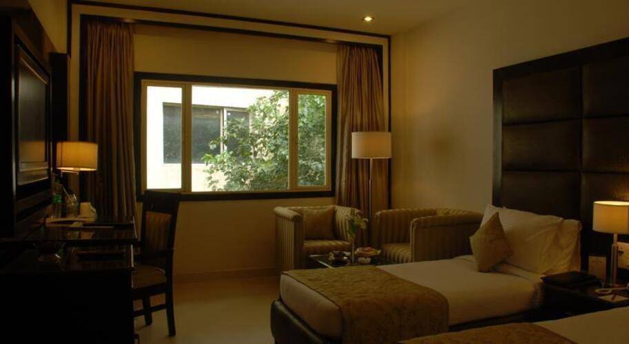 Shanti Palace Hotel