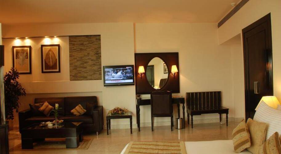 Shanti Palace Hotel