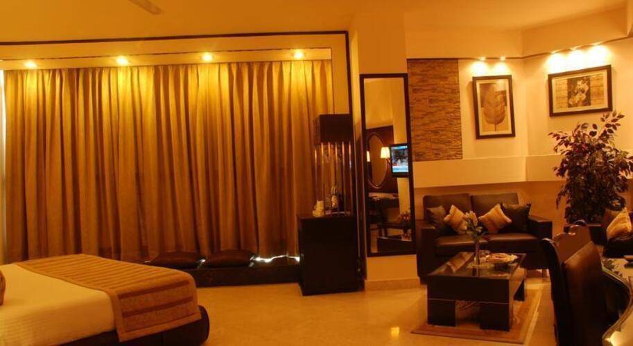 Shanti Palace Hotel