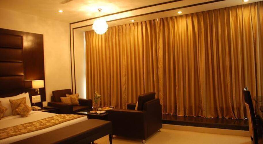 Shanti Palace Hotel