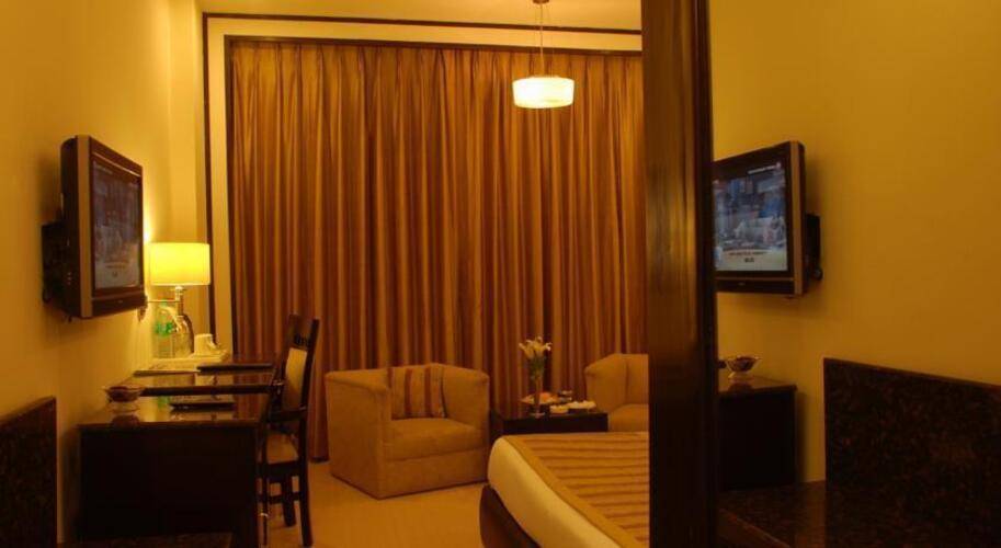 Shanti Palace Hotel