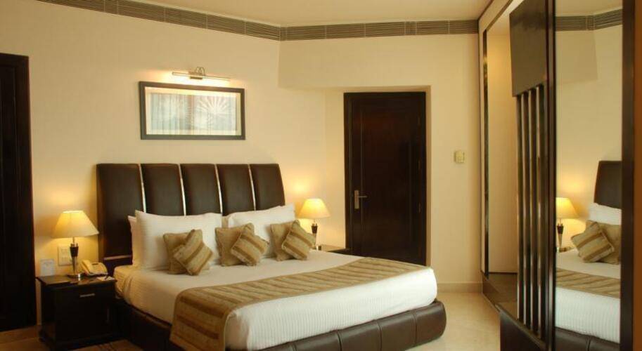 Shanti Palace Hotel