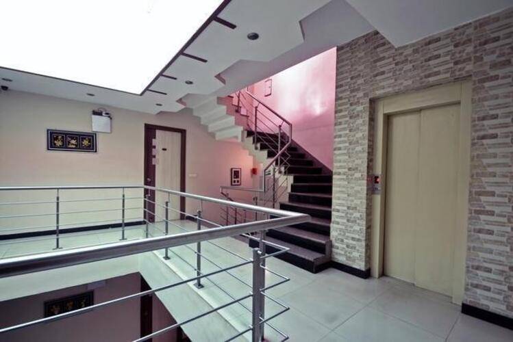 Rockwell Plaza Hotel