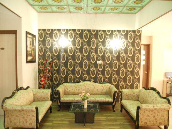Rockwell Plaza Hotel