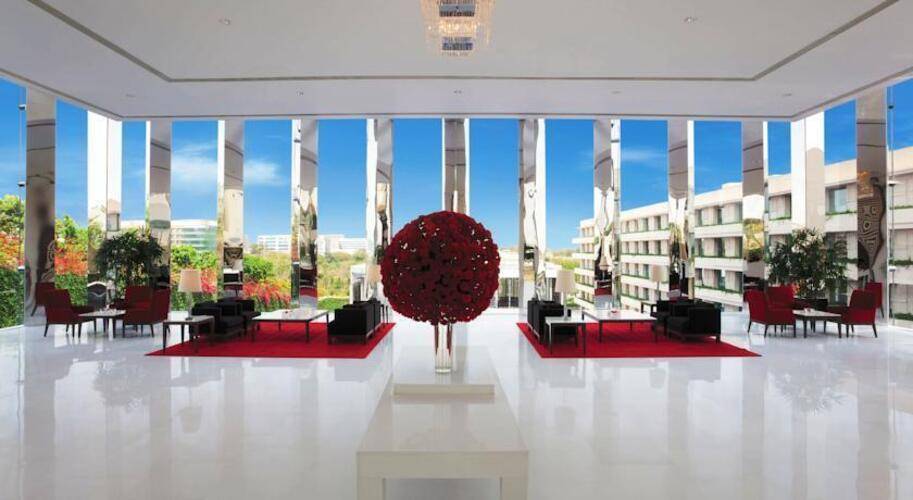 The Oberoi Gurgaon Hotel