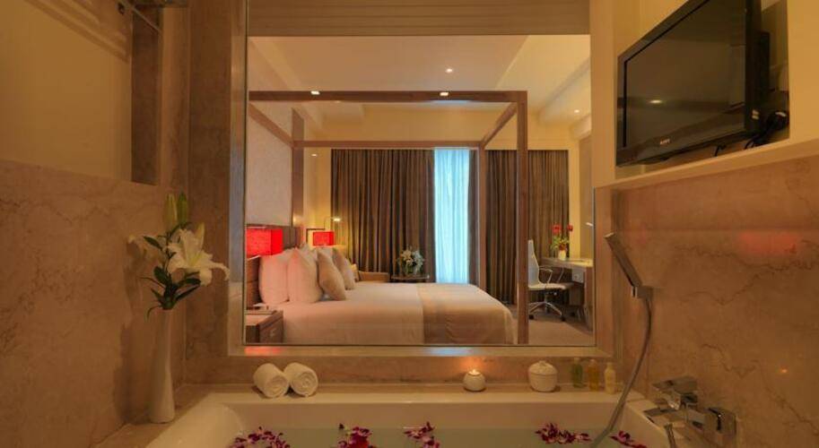 Radisoon Blu Hotel Greater Noida