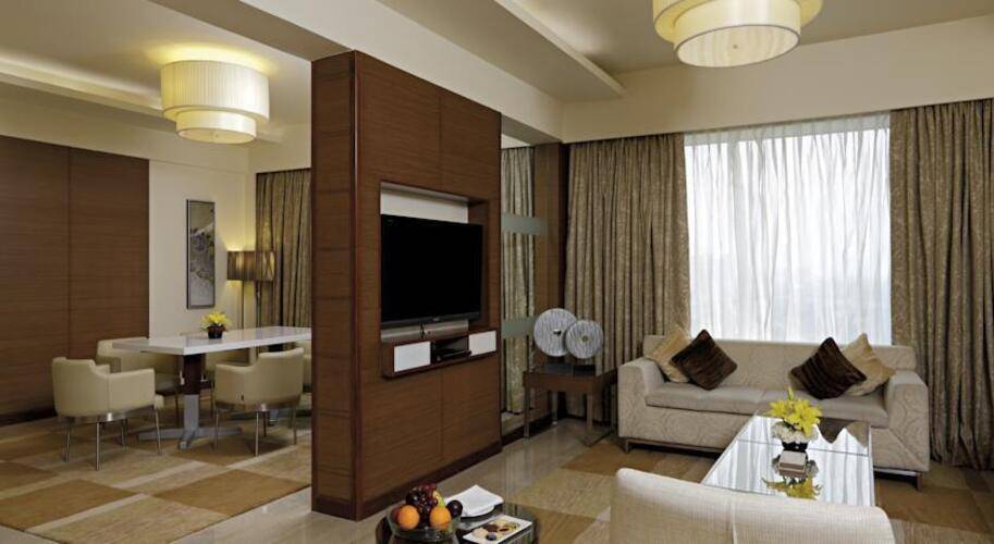 Radisoon Blu Hotel Greater Noida
