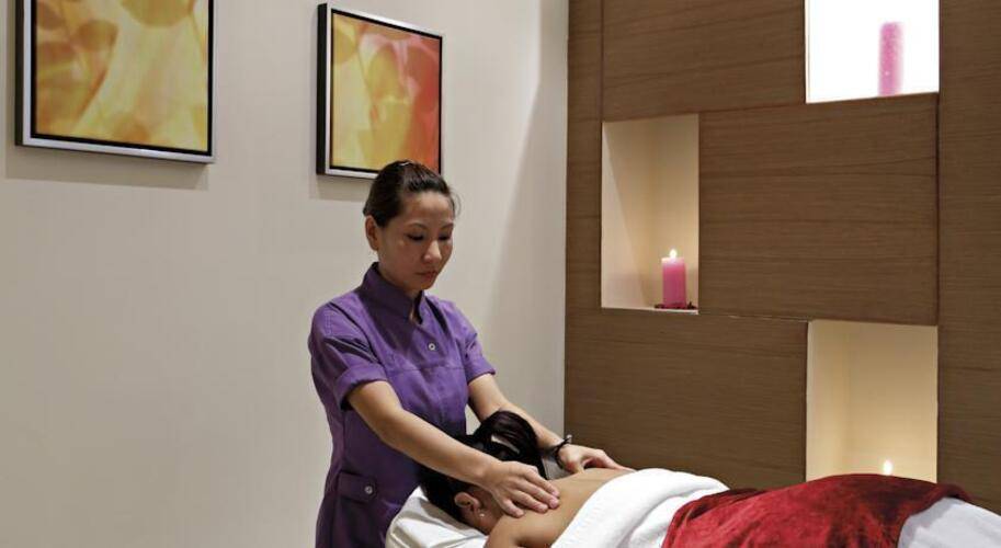 Radisoon Blu Hotel Greater Noida