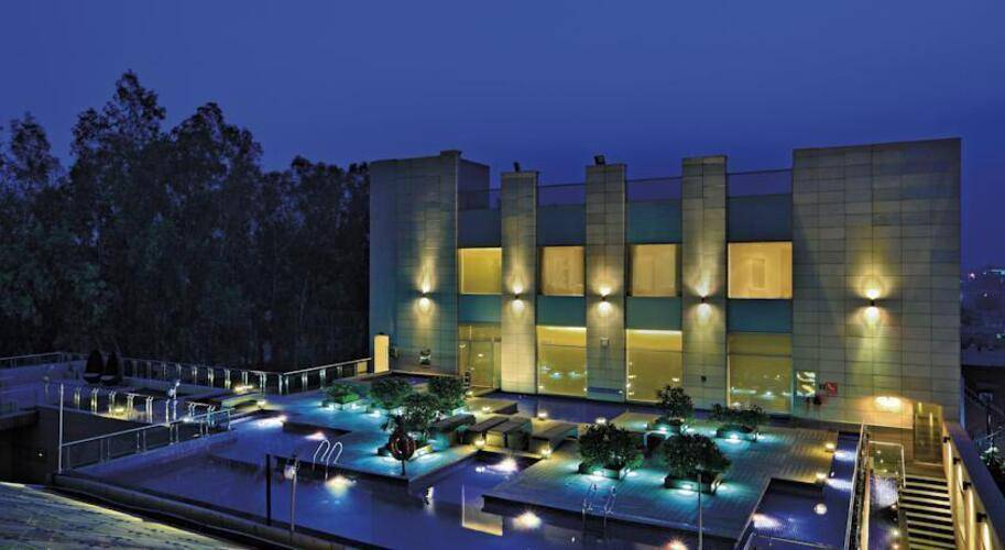 Radisoon Blu Hotel Greater Noida