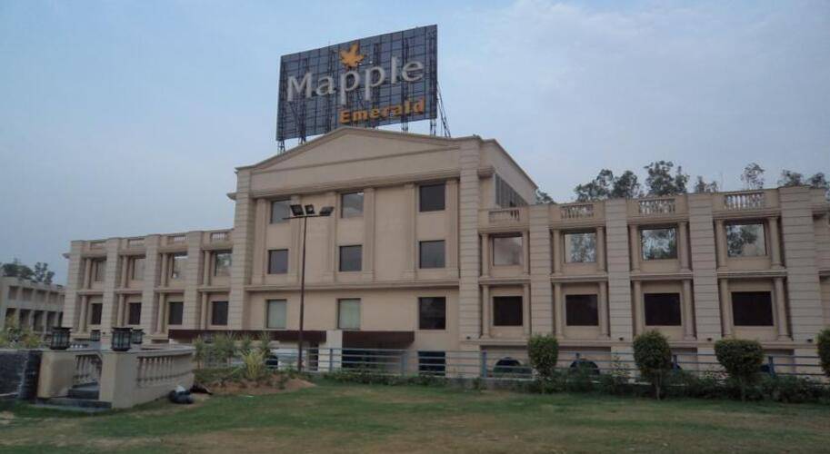 Mapple Emerald Hotel
