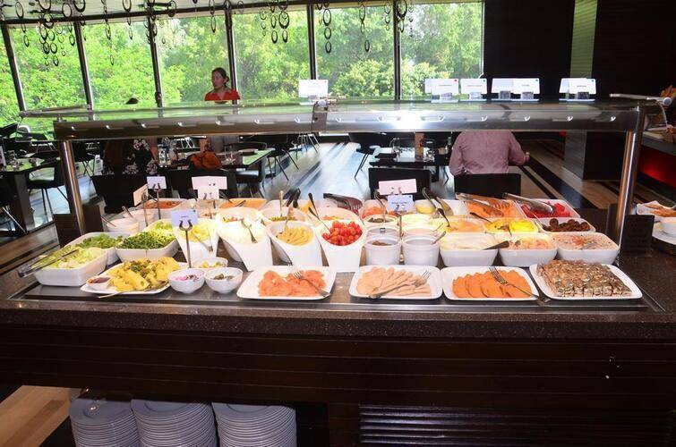 Le Meridien New Delhi Hotel