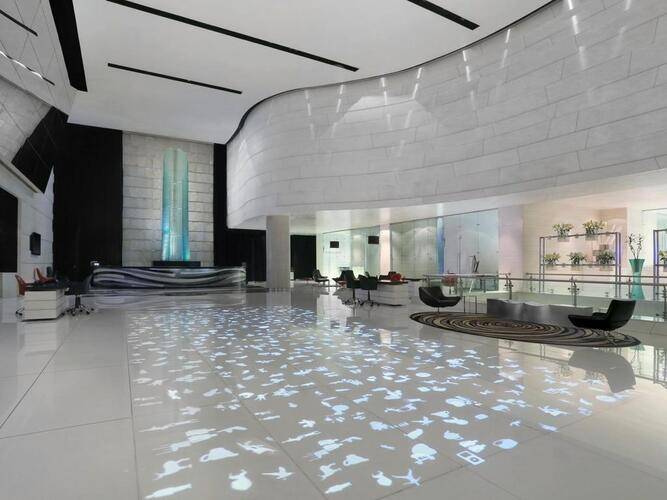 Le Meridien New Delhi Hotel