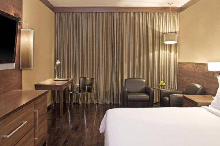 Le Meridien New Delhi Hotel
