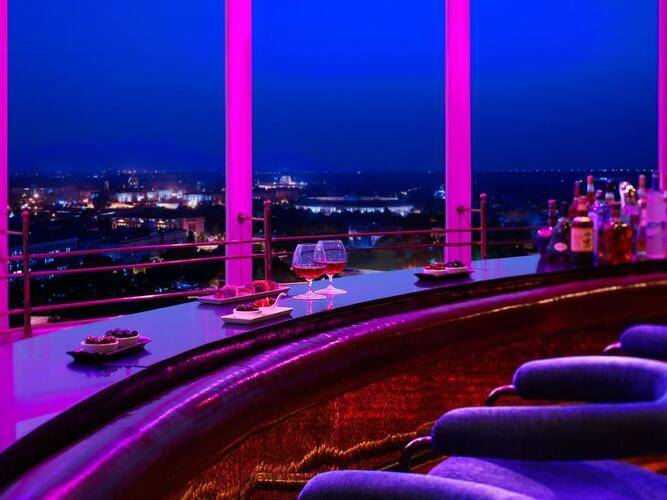 Le Meridien New Delhi Hotel
