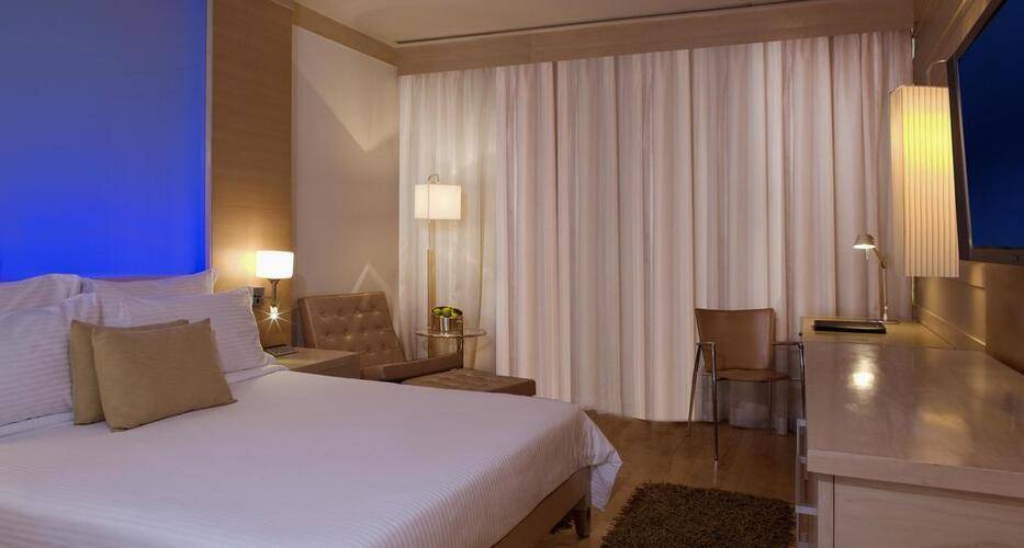 Le Meridien New Delhi Hotel