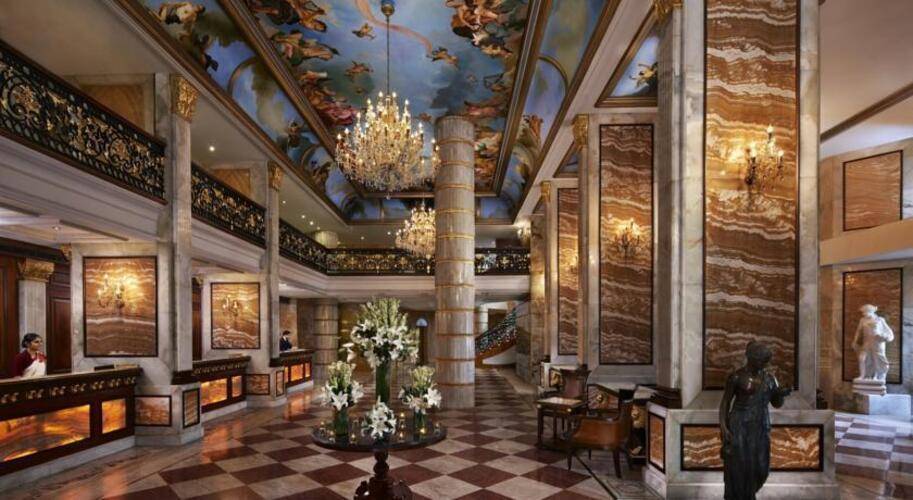 Royal Plaza Hotel