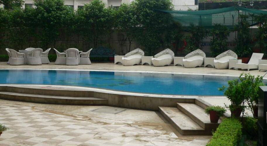 Royal Plaza Hotel