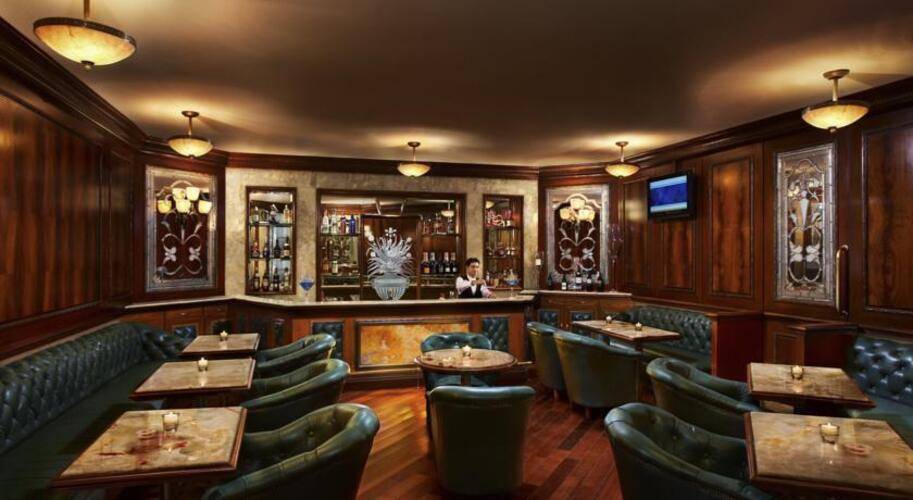 Royal Plaza Hotel