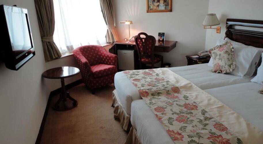 Royal Plaza Hotel