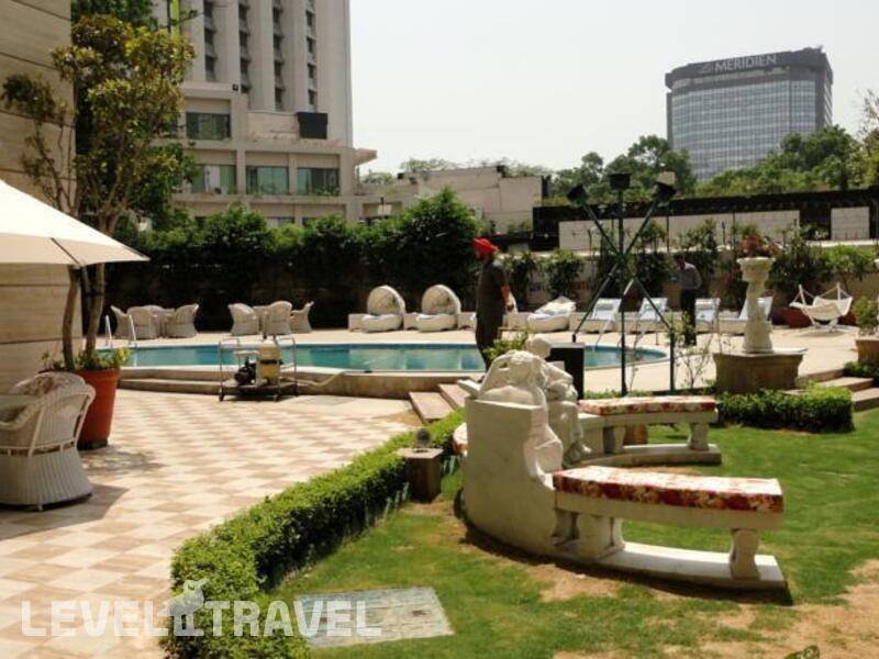 Фотография Royal Plaza Hotel Фотография Royal Plaza Hotel